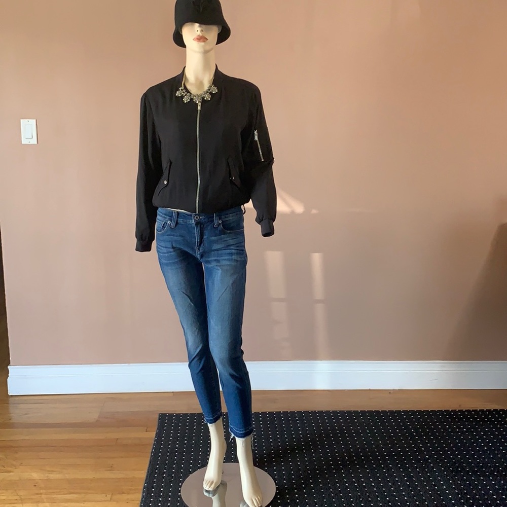 LUCKY BRAND JEANS DISTRESSED BOTTOMS
